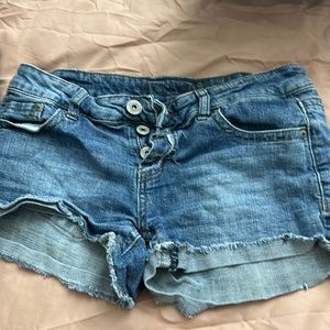 Vanilla star distressed jeans shorts sz 7